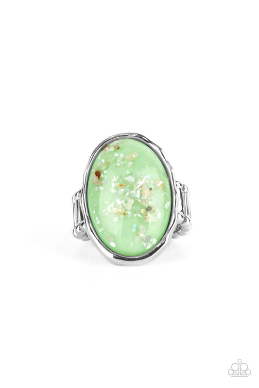 Paparazzi - Glittery With Envy - Green Ring #R012