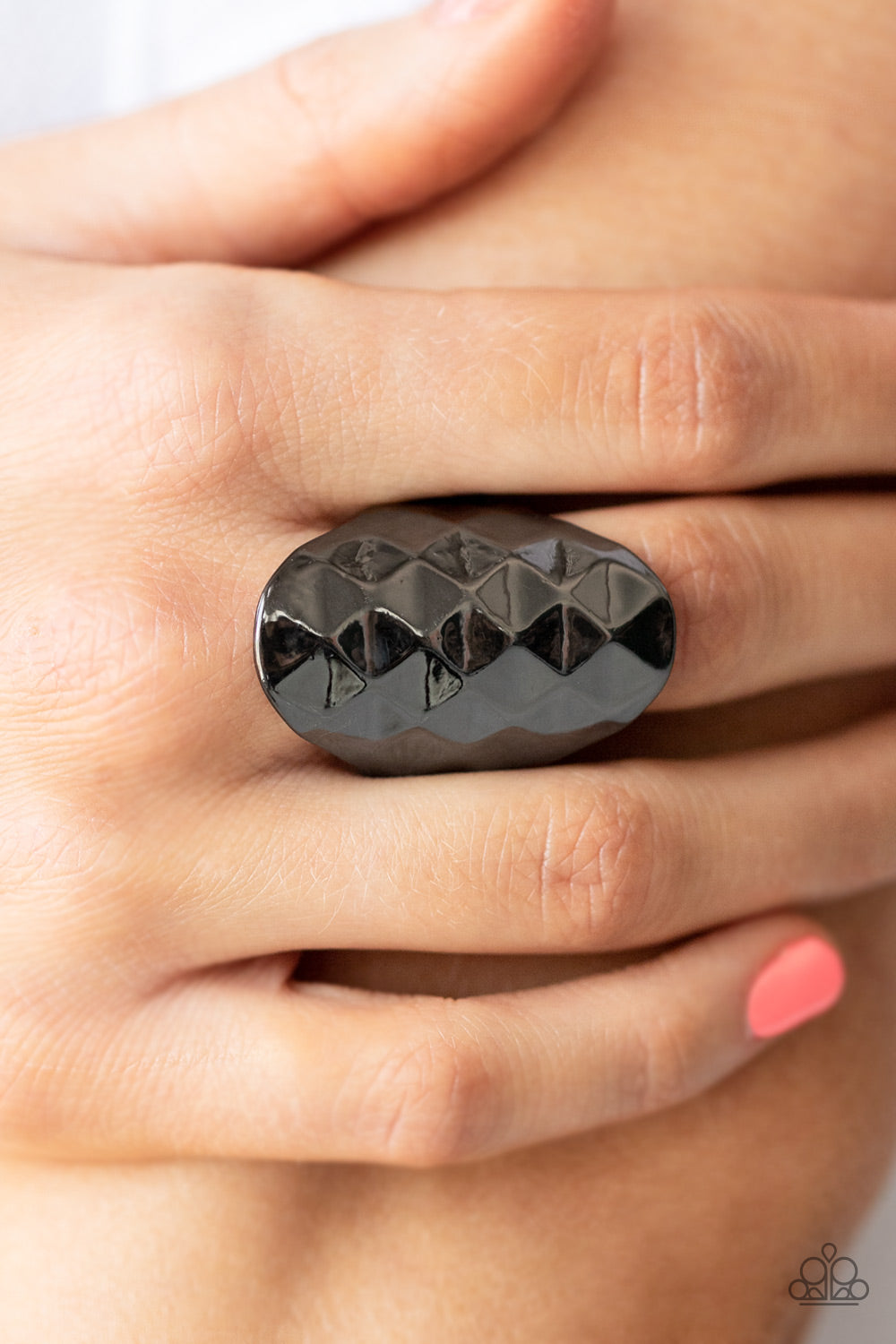 Paparazzi - Ferociously Faceted - Black Rings  #R016