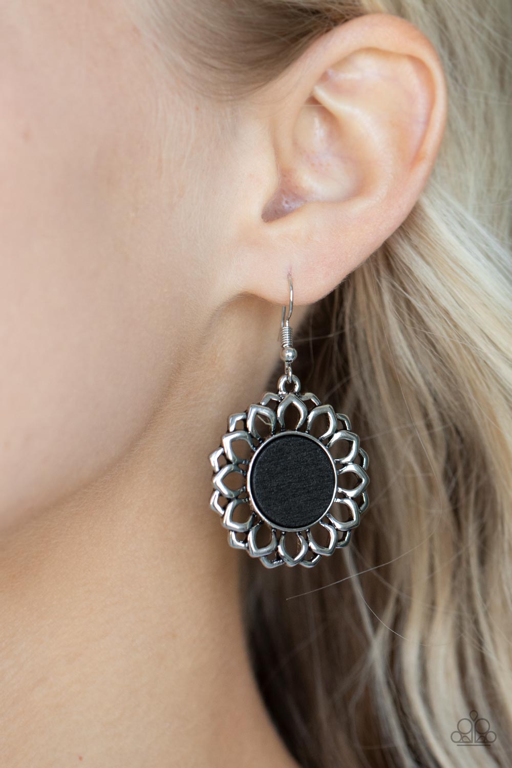 Paparazzi - Farmhouse Fashionista - Black Earrings  #1876