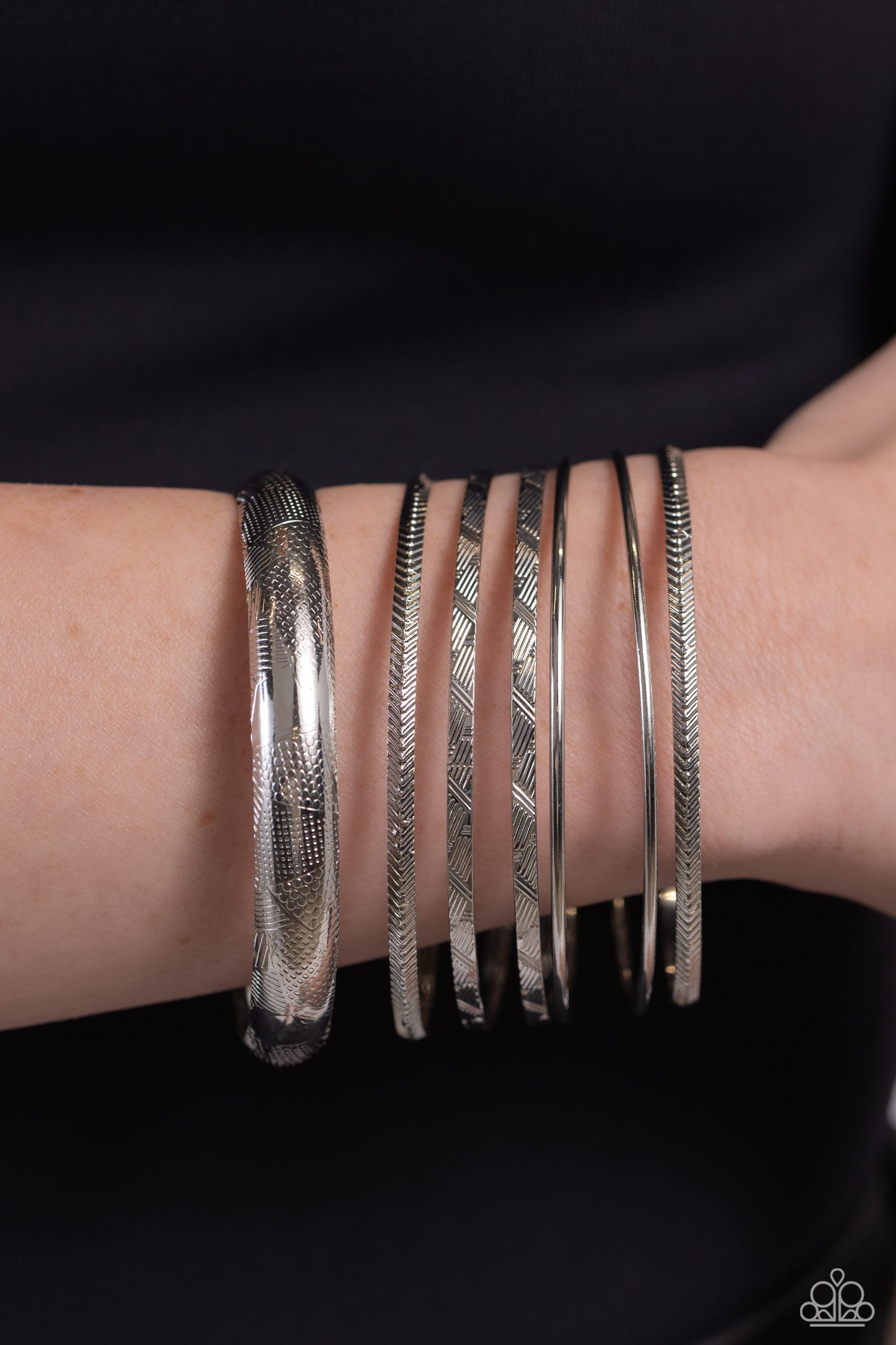 Paparazzi - Stackable Stunner - Silver Bracelets  #B155