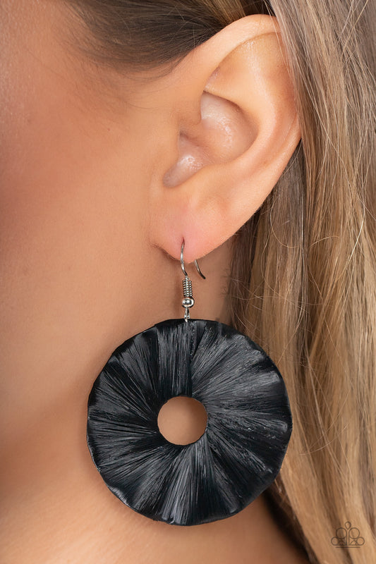 Paparazzi - Fan the Breeze - Black Earrings #0825