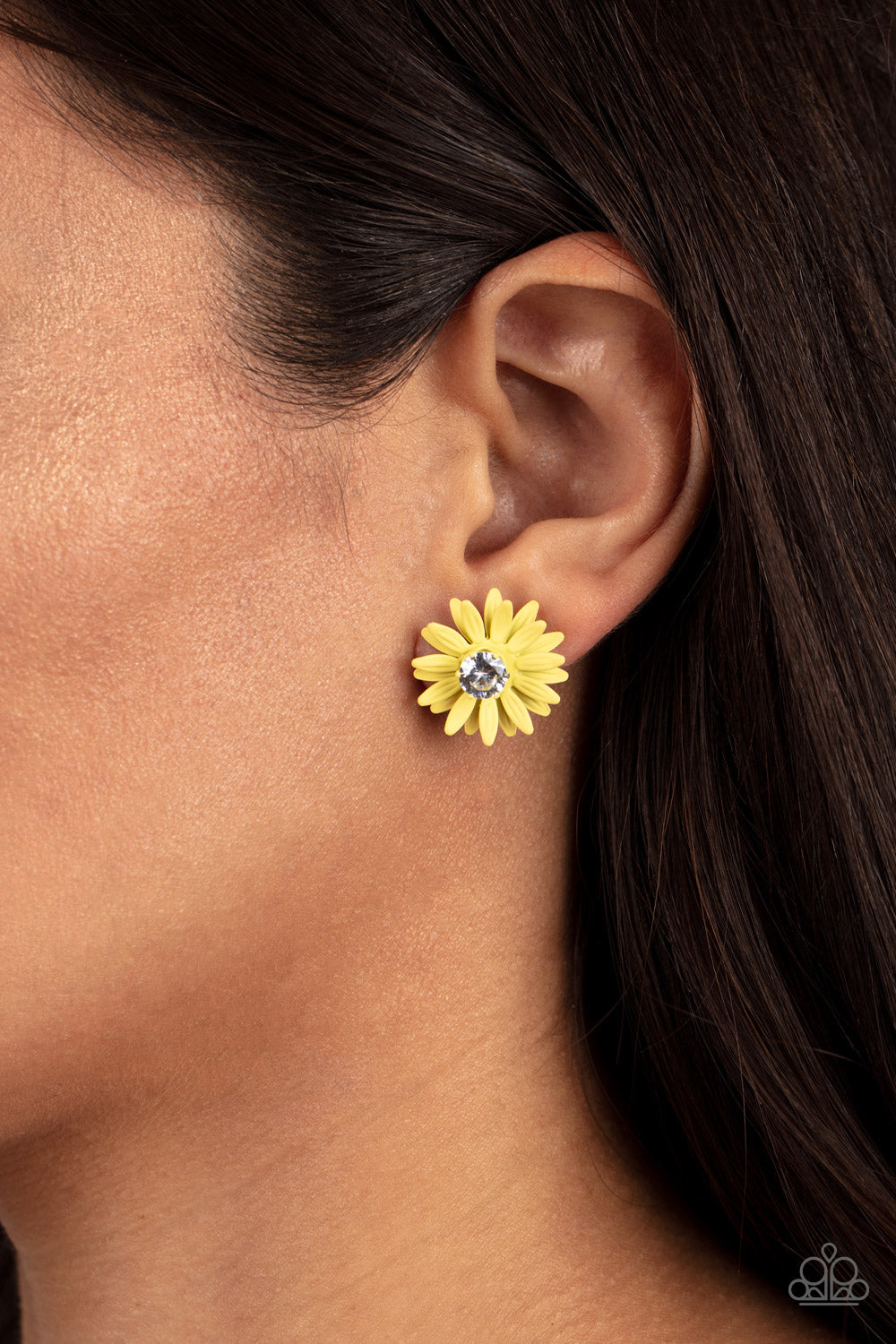 Paparazzi - Sunshiny DAIS-y - Yellow Earrings #0935