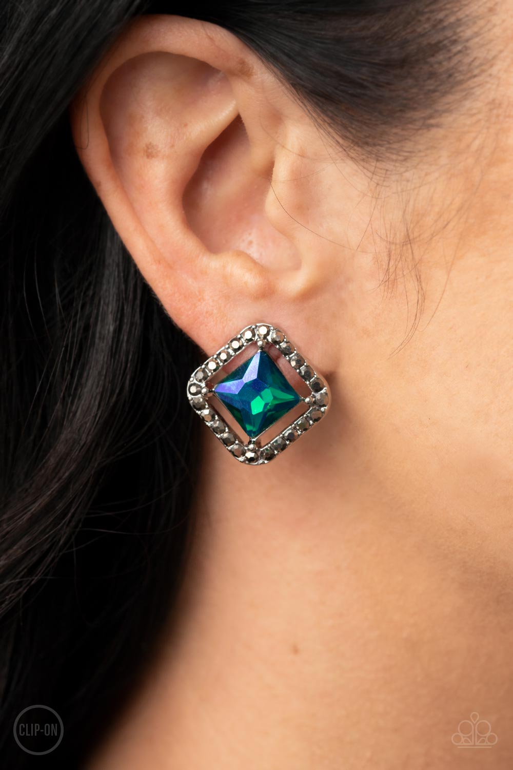 Paparazzi - Cosmic Catwalk - Green Earrings  #1923