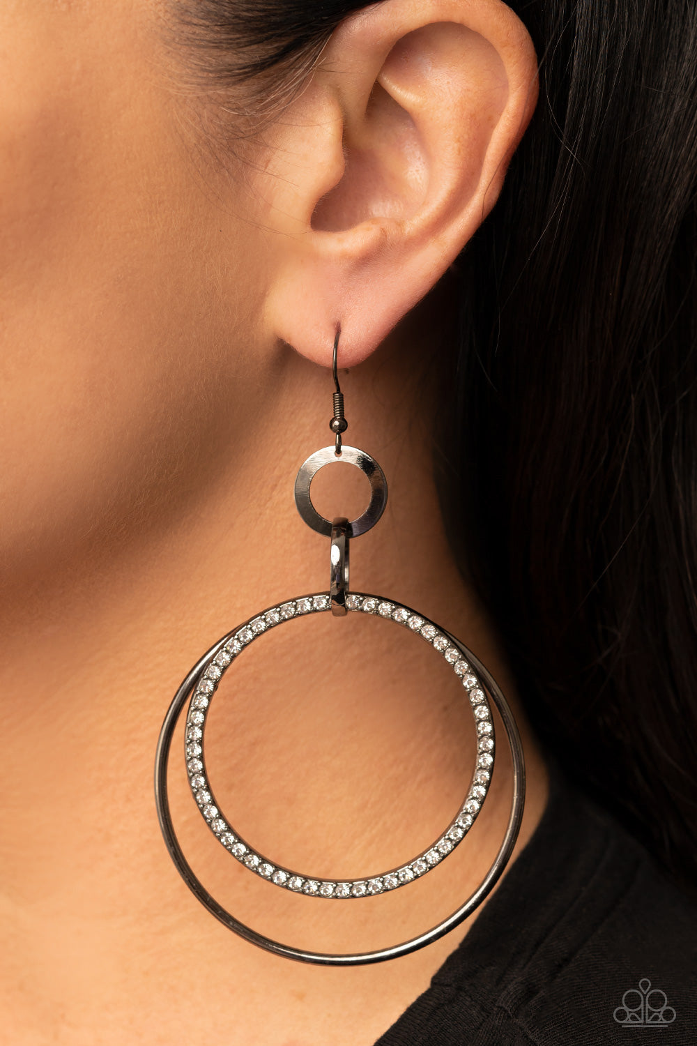 Paparazzi - Haute Hysteria - Black Earrings #1915