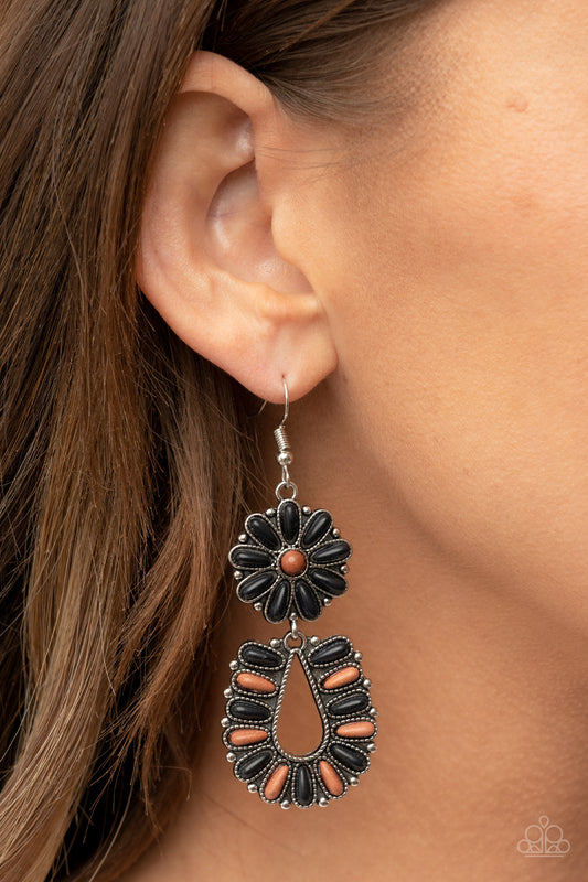 Paparazzi - Badlands Eden - Black Earrings #0832