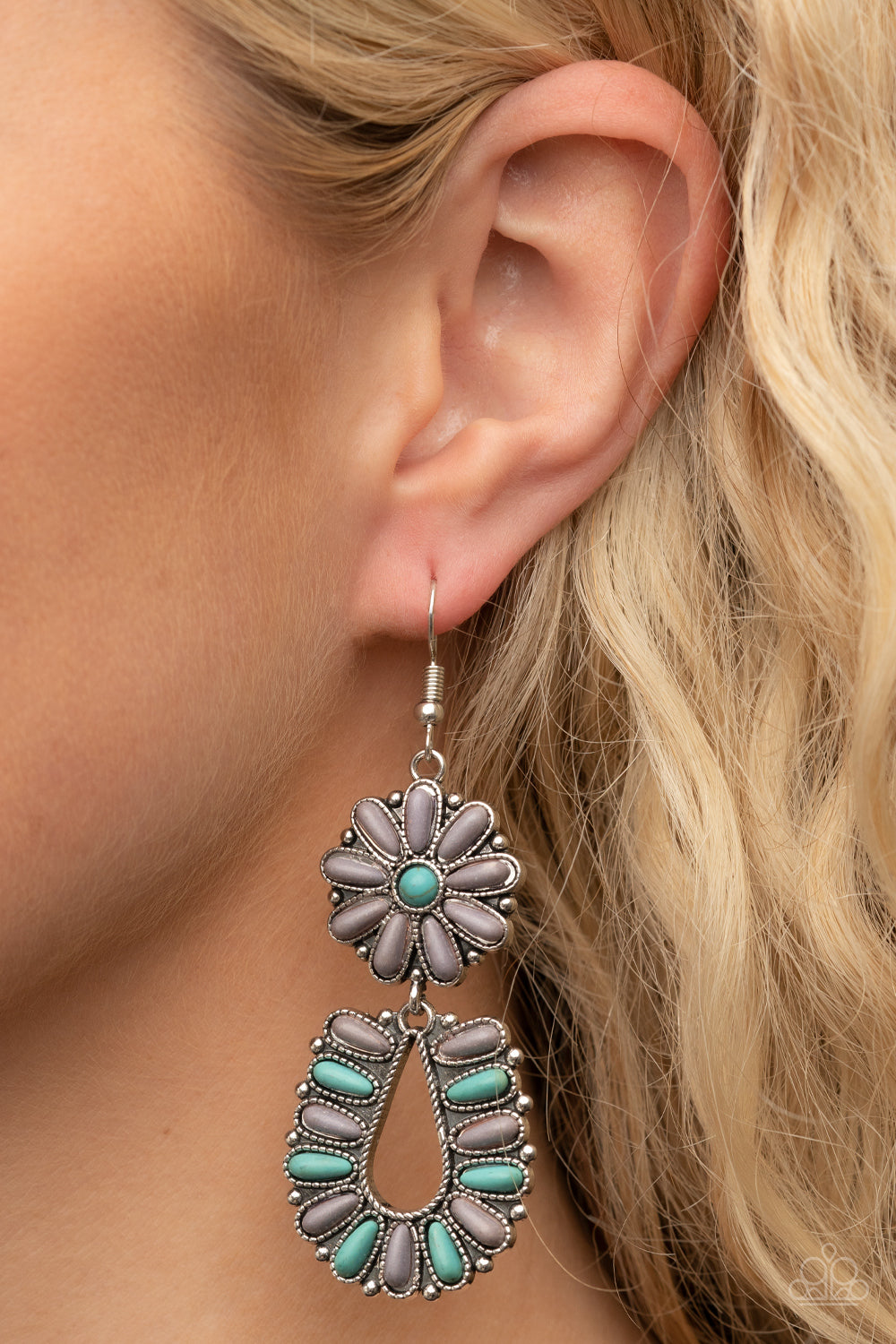 Paparazzi - Badlands Eden - Silver Earrings #1766