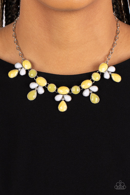 Paparazzi - Midsummer Meadow - Yellow Necklaces #1341